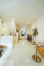 เฟอร์ฯครบ 4นอน ข้าวสาร 550ม.  MRTสามยอด เยาวราช 3 กม. โฮสเทล 3ชั้