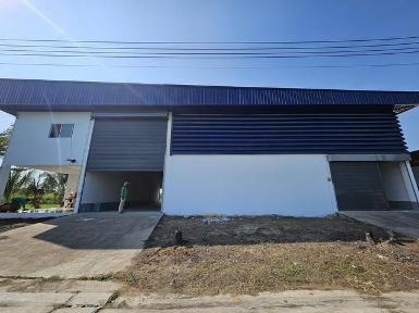 ให้เช่าโกดัง 400 ตารางเมตร ซอยวัดบัวสุวรรณฯ ลาดหลุมแก้ว ปทุมธานี