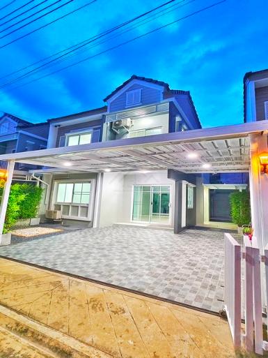 ให้เช่าบ้านแฝด 3 นอน เดอะ วิลเลจ เอ็กซ์คลูซีฟ บางนา กม.10 ใกล้เมก