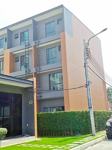 ถ.เพชรเกษม77-81 โฮมโปร เพชรเกษม 2.5 กม. ให้เช่าอาคาร 3.5 ชั้นหลัง