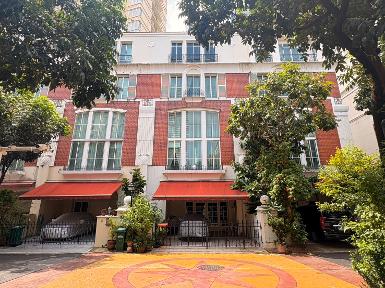 ขายทาวน์โฮม บ้านกลางกรุง ทองหล่อ เนื้อที่ 27.1 ตรว. กรุงเทพ