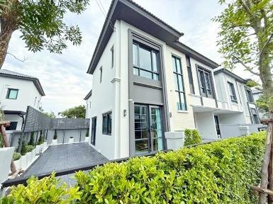 สุขุมวิท-บางนา บางแก้ว รักสัตว์ เมกา บางนา 1.3 กม. ให้เช่าบ้าน 2 