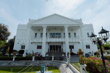 บ้านเดี่ยว คฤหาสน์หรู 3-3-8.4 ไร่ บางละมุง ใกล้นานาชาติชื่อดัง