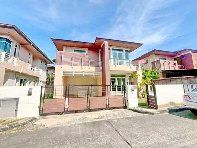 เฟอร์ฯครบ The Boulevard สวนเสือศรีราชา 2.5 กม.บ้าน 2 ชั้น 63ตร.วา