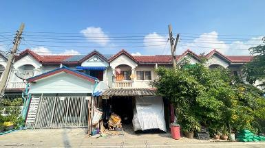 ขายทาวน์เฮ้าส์ 2 ชั้น หมู่บ้านจิตรัตนา บางบัวทอง ราคาเบาๆ