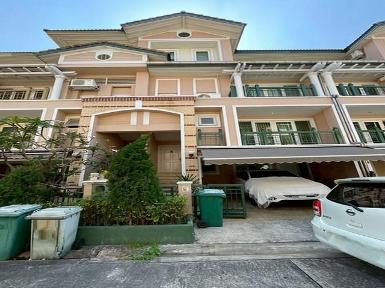 ให้เช่าทาวน์โฮมหรู 4 ชั้น โครงการ คริสตัล วิลล์ ซอยประดิษฐ์มนูธรร