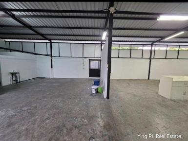 ให้เช่า โกดัง ซอยลาดพร้าว 93 พร้อมออฟฟิศ เหมาะเป็นที่เก็บสินค้า