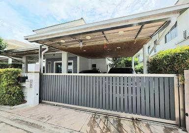 บ้านเดี่ยวมือสองโซนสวนเสือ มบ.ไลฟ อิน เดอะ การ์เด้น ศรีราชา ชลบุร