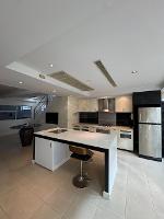 ให้เช่าอาคาร 6 ชั้นรวมดาดฟ้า 2คูหา ทะลุกัน 600ตรม. สุทธิสารวินิจฉ