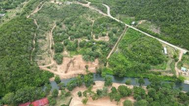 ขายที่ดินติดแม่น้ำเพชรบุรี อำเภอแก่งกระจาน เพชรบุรี ไร่ละ 450000 