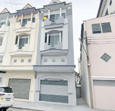 Lotus อาคารพาณิชย์ 3.5 ชั้นBig C เคหะร่มเกล้า 150 ม. 7-Eleven 50ม