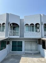 BTSเอกมัย 2.5ก ทองหล่อ ใหญ่ ทาวน์เฮาส์ 2 ชั้น 4นอน พัฒนาการ 21-25