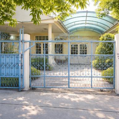 MRT รามอินทรา กม.6 580ม. รามอินทรา 38-42 บ้าน 2 ชั้น 43ตร.วา. 3 น