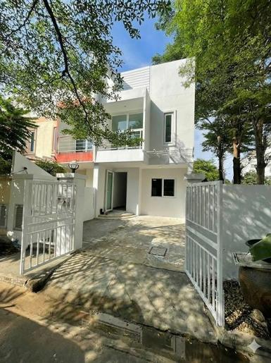 ติดถนน เทิดราชัน แอร์ 2ตัว 3นอน ทาวน์โฮมหัวมุม รถไฟฟ้าหลักหกม.รั