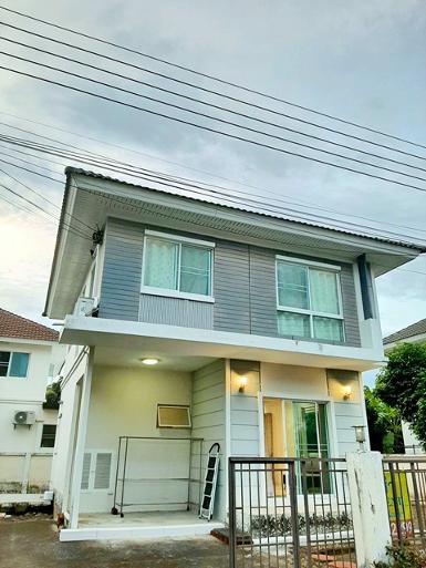 รร.ร่วมฤดีวิเทศศึกษา ถ.ร่มเกล้า2-บ้านสุดหรู 2 ชั้น จัดเต็มเฟอร์ฯ 