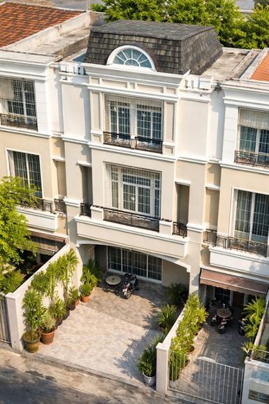 ตลาดอินทรารักษ์ 200 ม. เปิดซิง! ให้เช่าทาวน์โฮม 3 ชั้นฟังก์ชั่น 