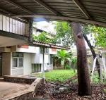 ขายที่ดินพร้อมบ้านแปลงมุม 187 ตรว. เอกมัย ซอย 18 สภาพแวดล้อมดี