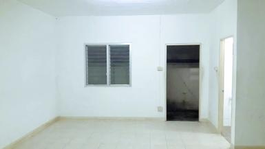 ทาวน์เฮ้าส์ 2ชั้น ประชาอุทิศ 55 ตลาดรวยมาร์เก็ต​ 750 ม.3นอน ปตท. 