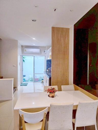 วงแหวนตะวันออก ทาวน์เฮาส์หรู 3 ชั้น รร.เตรียมน้อม 475.ม สุขาภิบา