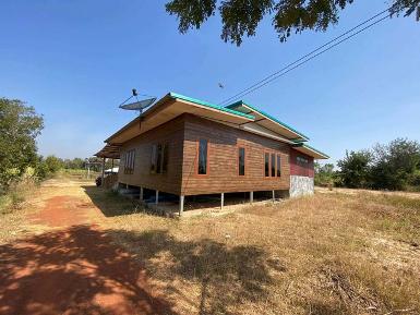 ขายที่ดินพร้อมสิ่งปลูกสร้าง อ.หนองบุญมาก จ.นครราชสีมา เนื้อที่3ไร