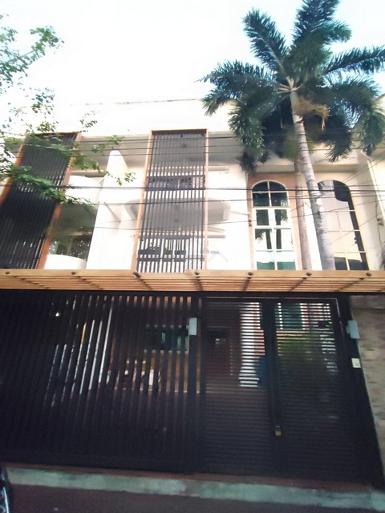 ให้เช่าทาวน์โฮม 3 ชั้น 84 แมนชั่น ประดิษฐ์มนูธรรม 5 เลียบด่วน 