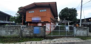 ขายบ้านครึ่งตึกครึ่งไม้ ซอยบ้านทุ่งเจริญ ถนนพหลโยธิน