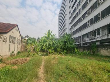 ให้เช่าที่ดิน 540 ตรว. ซอยลาดพร้าว 15 (หลังศาลรัชดา) ใกล้ MRT ลาด