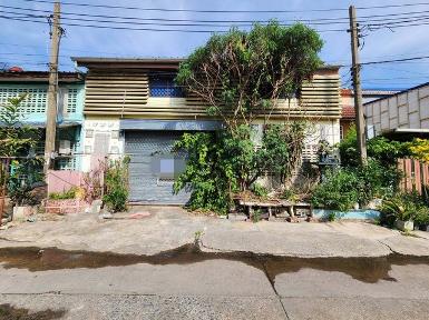 ขายทาวน์เฮ้าส์ ถนนนนทบุรี-บางบัวทอง ตำบลบ้านใหม่ อำเภอปากเกร็ด 