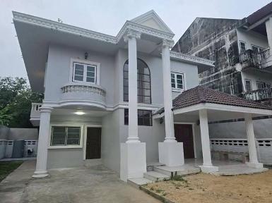 ขายบ้านเดี่ยว 2 ชั้น 100 ตร.ว. ย่านรามคำแหง 68 ใกล้เดอะมอลล์ บางก