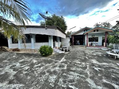 ขายบ้านพร้อมที่ดิน บ้านเสด็จ ถนนพหลโยธิน ลำปาง