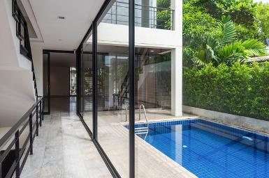 ให้เช่าสำนักงาน4ชั้นย่านอารีย์พญาไท750 ตร.ม.พร้อมสระใกล้BTSอารีย์