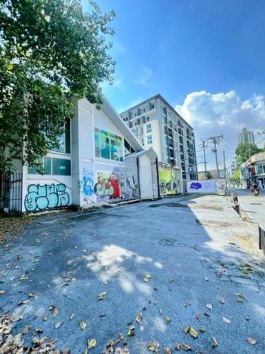 BTS ทองหล่อ อาคาร 2 ชั้น ให้เช่า 10นอน ซอยทองหล่อ 16-24 