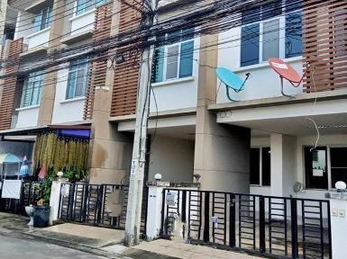 ขาย ทาวน์เฮ้าส์ 3 ชั้น ทาวน์พลัส ถนนประชาอุทิศ ทุ่งครุ กรุงเทพมหา