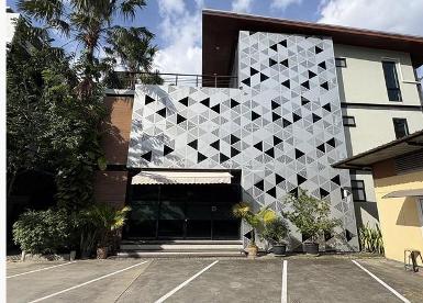 ให้เช่าอาคารสำนักงาน 3 ชั้น ย่านลาซาล สุขุมวิท 105 ใกล้ BTS แบริ