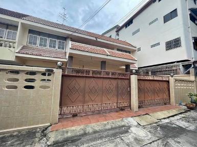 ให้เช่า บ้านเดี่ยว 2 ชั้น ย่านท่าพระ ซอยจรัญ 1 ใกล้ MRT ท่าพระ 