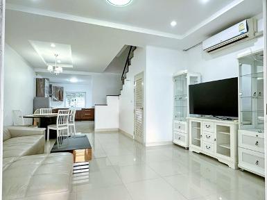 บิ๊กซี กัลปพฤกษ์ 500 ม ทาวน์โฮมหรู 3 ชั้น 23 ตร.วา. 270 ตร.ม. 3นอ