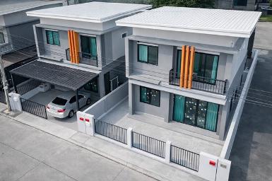 หางดง 1.8 กม.เชียงใหม่ Star Avenue 5 ให้เช่าทาวน์โฮม 2 นอน Big C 