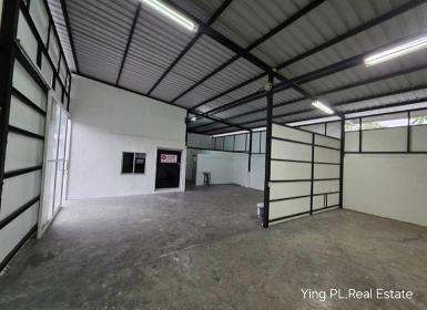 ให้เช่า โกดังเก็บสินค้า ในซอยลาดพร้าว 93 เหมาะเป็นที่เก็บสินค้า