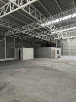 ให้เช่าโกดังพร้อมออฟฟิศ 700 ตรม. กรุงเทพกรีฑา ที่จอดรถกว่า 10 คัน