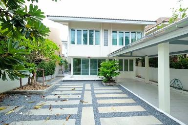 พัฒนาการ70-76 ARL หัวหมาก 1.6กม. บ้านเดี่ยว 2 ชั้น 300 ตร.ม 3-4นอ