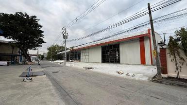 ให้เช่าโกดัง ทีจอดรถ 6 คัน ลาดพร้าว91 วังทองหลาง