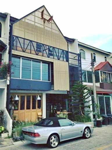 ร้านคราฟเบียร์ กรึ่มๆขึ้นรถไฟฟ้าได้ MRTแจ้งวัฒนะ14 140ม. อาคาร 3