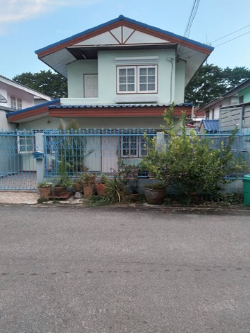 ขายถูก บ้าน 2 ชั้น 3 นอน 1 น้ำ พท. 35 ตรว. หมู่บ้านปิ่นเจริญ 4