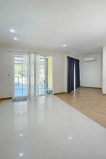 ฟิวเจอร์-รังสิตคลอง3 ตลาดคลองสาม 800 ม. ทาวน์โฮม 2 ชั้น 4 นอน ตลา