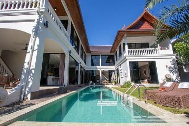 ขายบ้านพูลวิลล่าสุดหรู 23.9 ลบ. 180.6 ตรว. ดอยสะเก็ด ตกแต่ง พร้อ