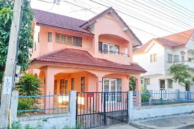 ถูกที่สุด ไม่เคยอยู่ บ้านใหญ่ 3-4นอน MRT สุวินทวงศ์ ร่มเกล้าต้นๆ 