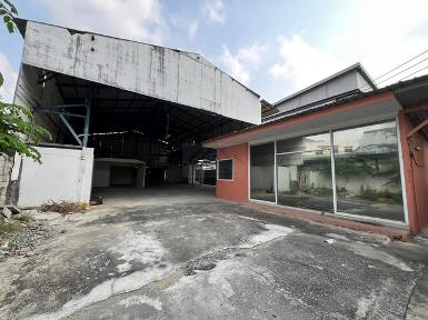 ให้เช่าโกดังพร้อมออฟฟิศชั้นเดียว 100ตรว. นาคนิวาส18 ลาดพร้าว71