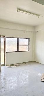 ลพบุรี ซ.พัฒนานิคม 9-15 พัฒนานิคม อาคารใหญ่ 2นอน อาคาร 3 ชั้น 2 ค