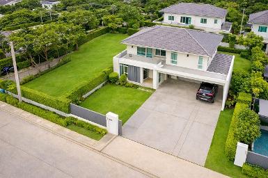 คฤหาสน์มุมใหญ่สุดหรู 2 ชั้น ใหม่ เต็มเฟอร์ 155ตร.วา. 5นอน เมกา บ