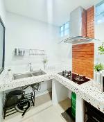 พหลโยธิน 2 ชั้น หลังมุม  BTS สายหยุด 2.4 กม.ให้เช่าทาวน์โฮมPleno